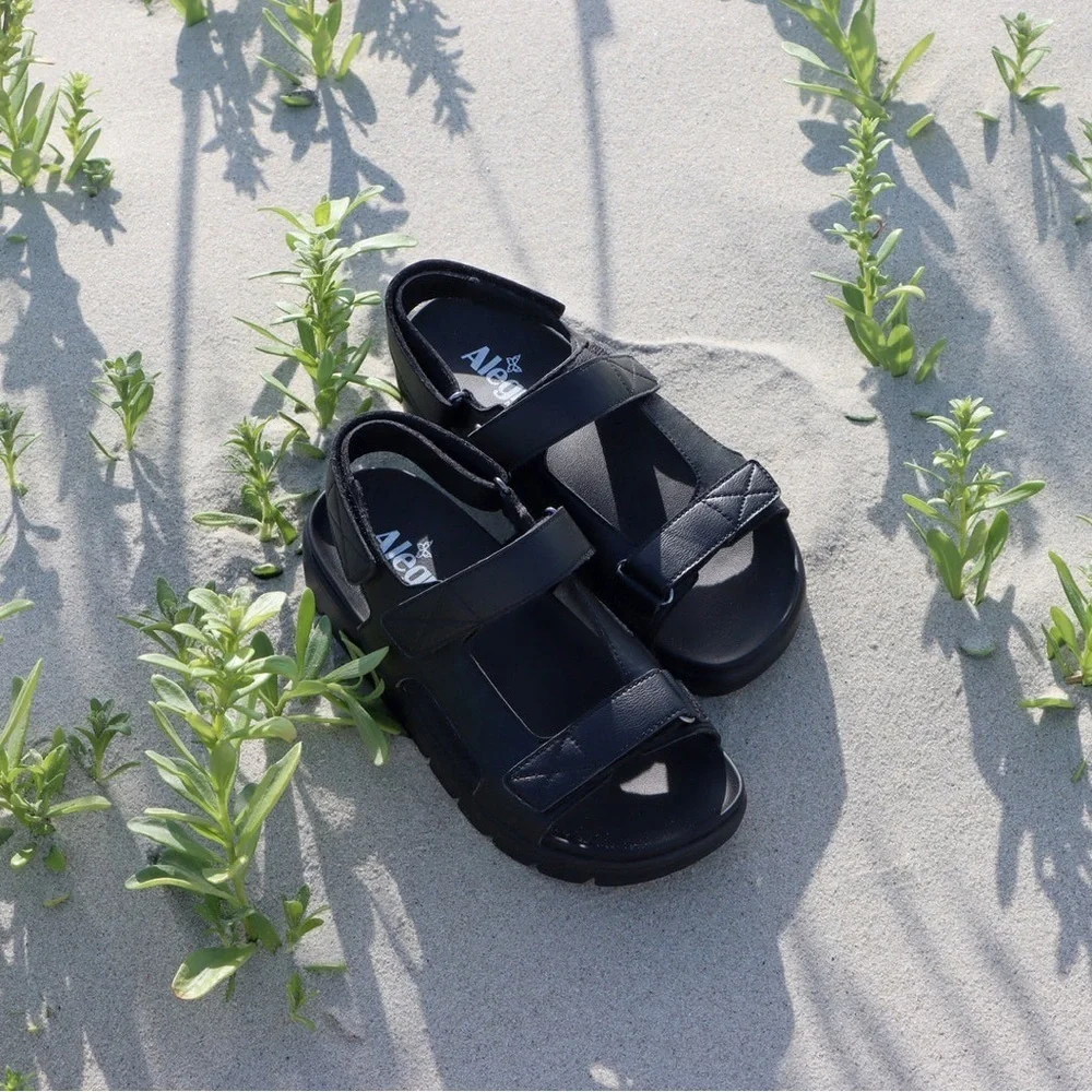 Alegria Henlee Black Sandal Sport Women's Size 40 Beach Outdoor 9.5-10 Straps